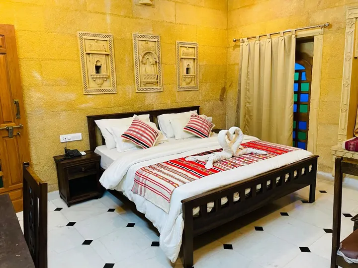 Double Bed With Balcony at the Wonbin Safari hotel, Jaisalmer