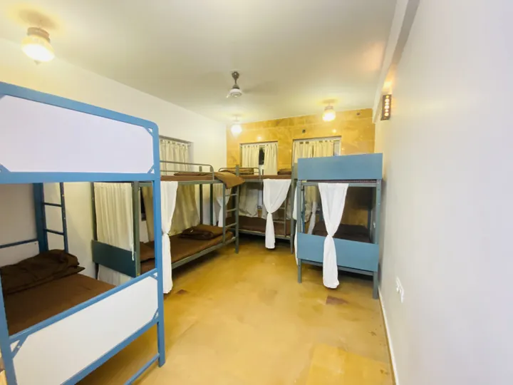 Bed in 8 Bed Mixed Dormitory at the Wonbin Safari hotel, Jaisalmer